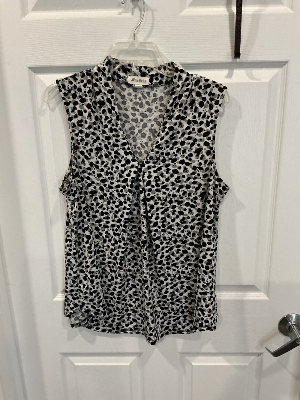 Blue Mood Black and White Leopard Print V-Neck Sleeveless Blouse